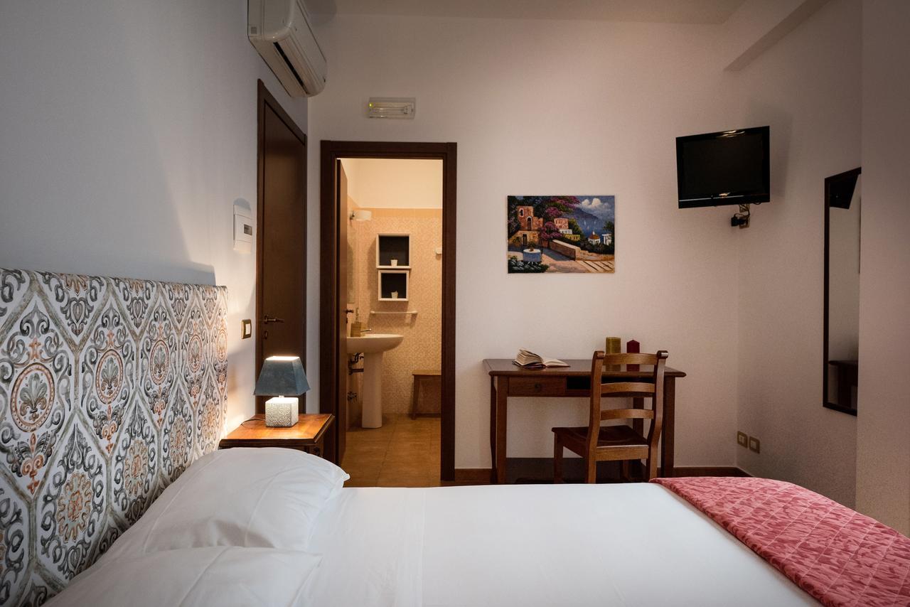 Bed and Breakfast Cabrera House Pozzallo Exterior foto