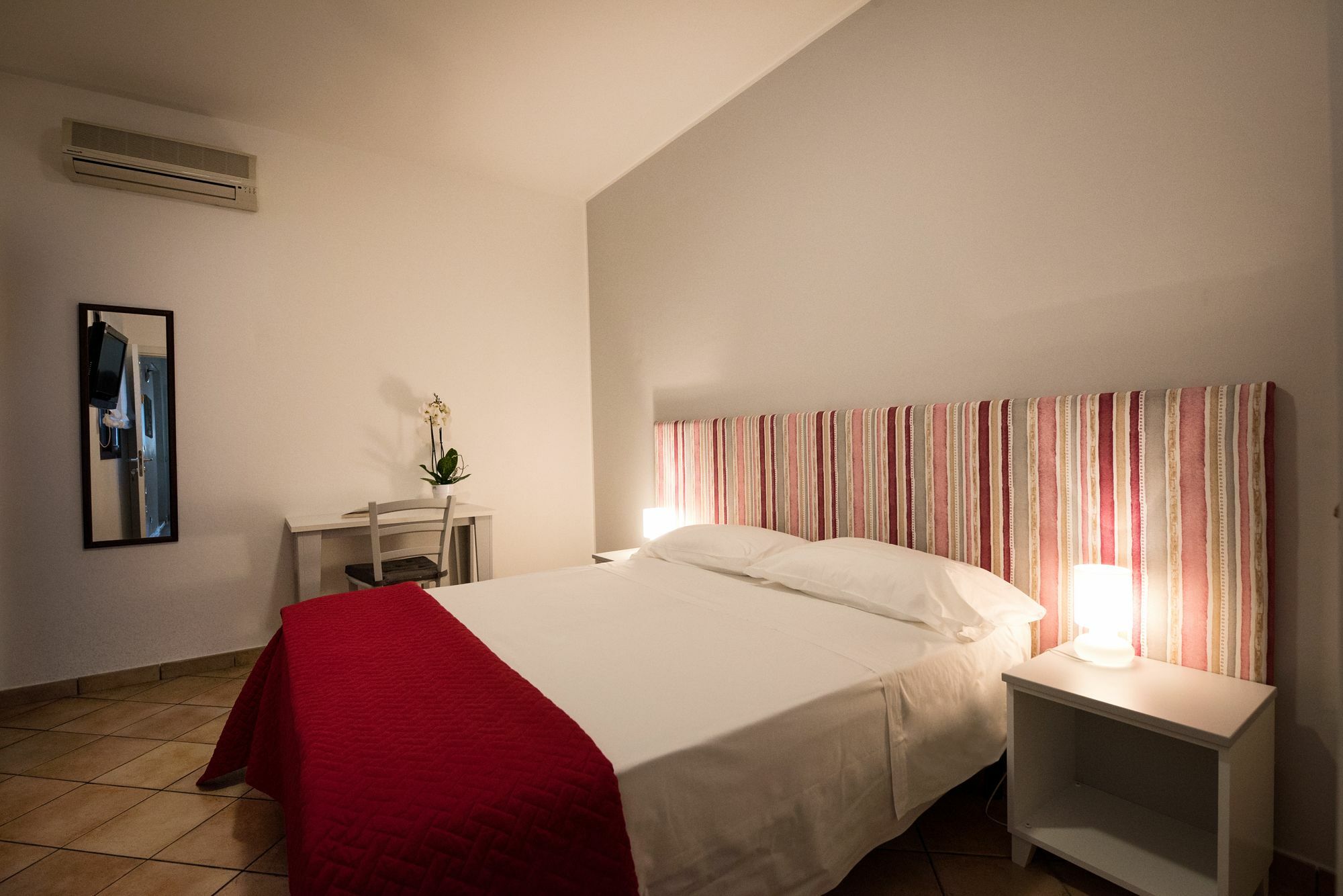 Bed and Breakfast Cabrera House Pozzallo Exterior foto